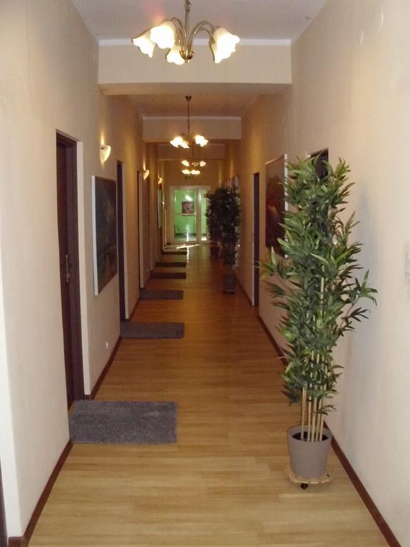 بوزنان Hostel W5 الغرفة الصورة
