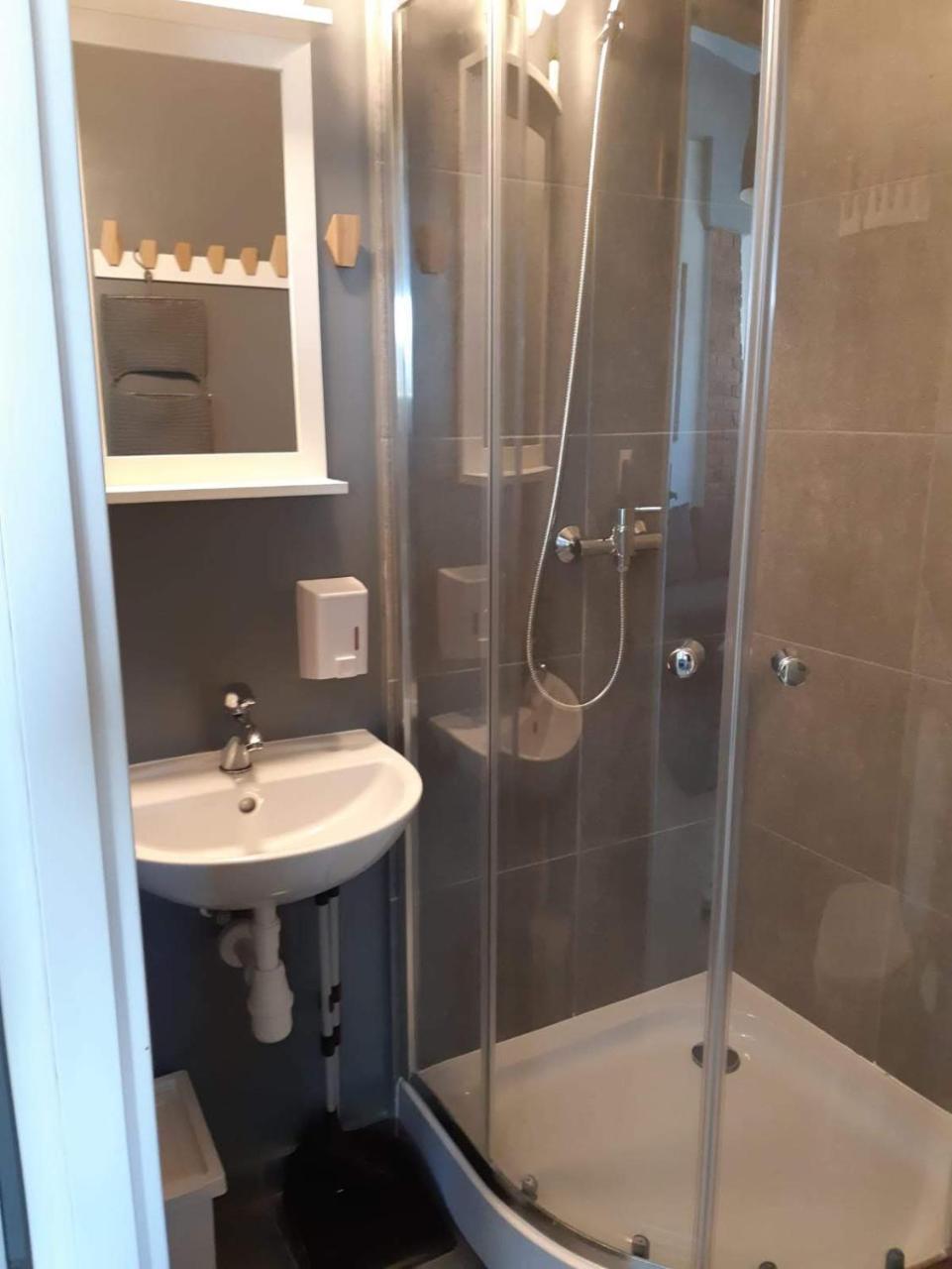 بوزنان Hostel W5 المظهر الخارجي الصورة